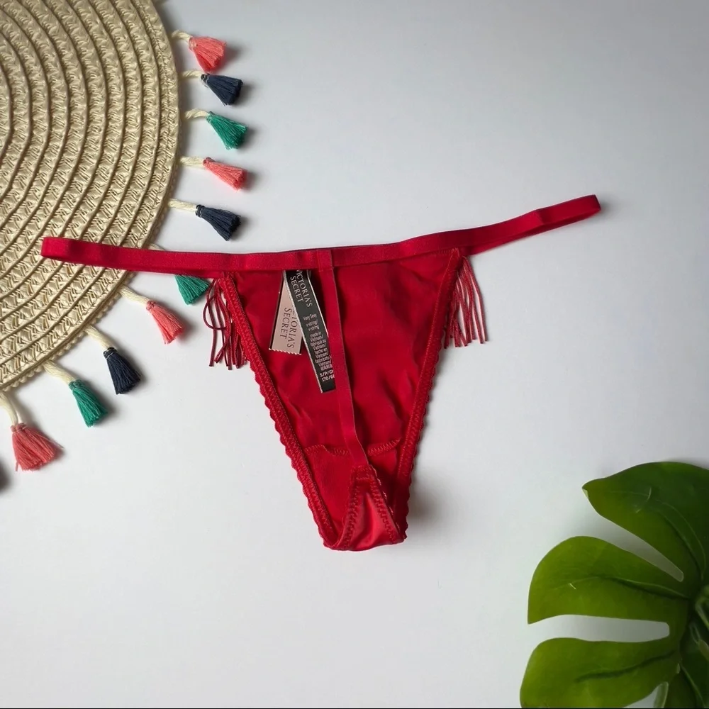 Victoria's Secret Very Sexy Fringe V-String Panty Red Medium NEW